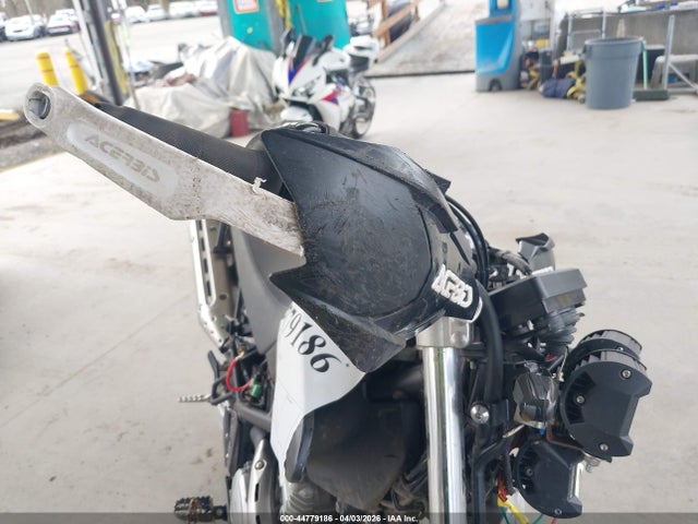 Yamaha XT250 2023 JYADG24E0PA016665 Image 17