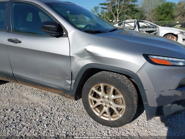 1C4PJLAB0GW161081 Jeep Cherokee Sport