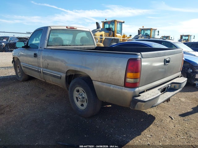 2001 CHEVROLET SILVERADO 1500 1GCEC14V01Z197452 Photo 2