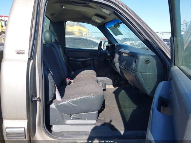 2001 CHEVROLET SILVERADO 1500 1GCEC14V01Z197452 Photo 4