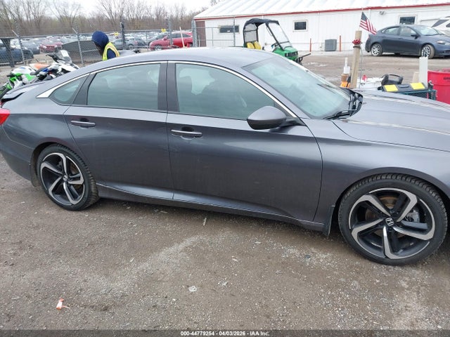 1HGCV1F31JA103110 Honda Accord Sport