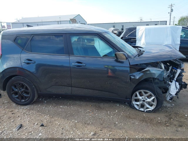 2025 Kia Soul Lx მანქანა იყიდება აუქციონზე, vin: KNDJ23AU3S7249095, აუქციონის ნომერი: 44779268