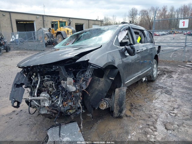 Aukcja sprzedaży 2017 Chrysler Pacifica Touring-l, vin: 2C4RC1BG7HR661508, numer aukcji: 44779271