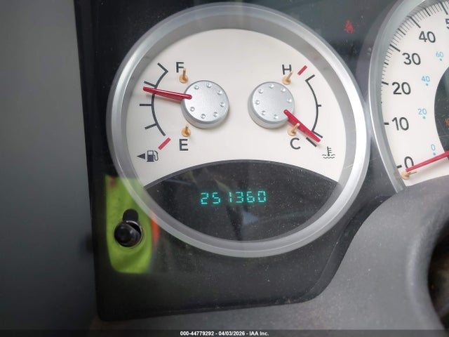 44779292 :رقم المزاد ، 1D4HB48N24F103284 vin ، 2004 Dodge Durango Slt مزاد بيع