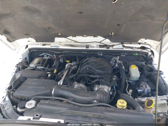 44779321 :رقم المزاد ، 1C4BJWEG8FL606006 vin ، 2015 Jeep Wrangler Unlimited Sahara مزاد بيع