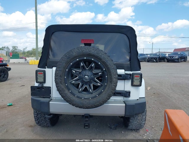 44779321 :رقم المزاد ، 1C4BJWEG8FL606006 vin ، 2015 Jeep Wrangler Unlimited Sahara مزاد بيع