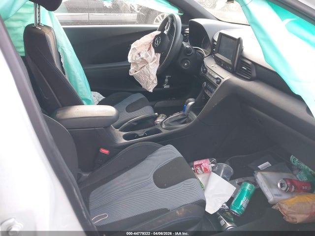 Продаж на аукціоні авто 2020 Hyundai Veloster 2.0, vin: KMHTG6AF8LU030788, номер лоту: 44779322