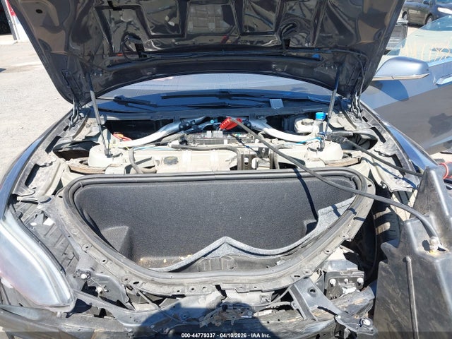 Продажа на аукционе авто 2018 Tesla Model S 100d/75d/p100d, vin: 5YJSA1E21JF249576, номер лота: 44779337