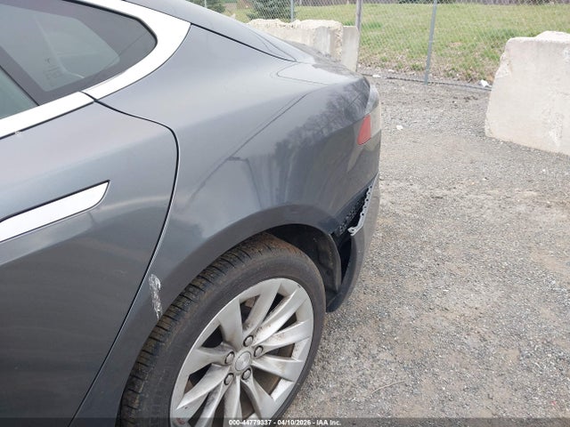 Продажа на аукционе авто 2018 Tesla Model S 100d/75d/p100d, vin: 5YJSA1E21JF249576, номер лота: 44779337