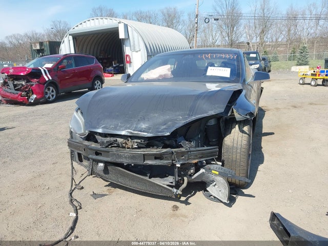 Продажа на аукционе авто 2018 Tesla Model S 100d/75d/p100d, vin: 5YJSA1E21JF249576, номер лота: 44779337