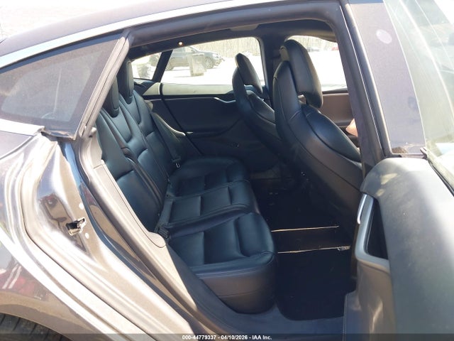 Продажа на аукционе авто 2018 Tesla Model S 100d/75d/p100d, vin: 5YJSA1E21JF249576, номер лота: 44779337