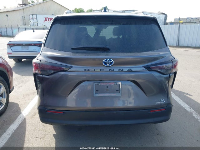 Toyota SIENNA LE 2023 5TDBRKEC4PS174934 Image 17
