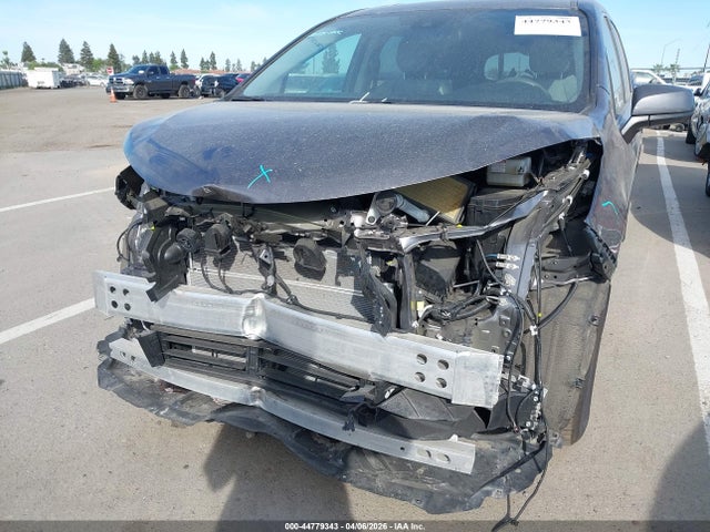 Toyota SIENNA LE 2023 5TDBRKEC4PS174934 Image 6
