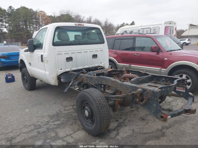 2015 FORD F-250 1FTBF2BT9FED43718 Photo 2