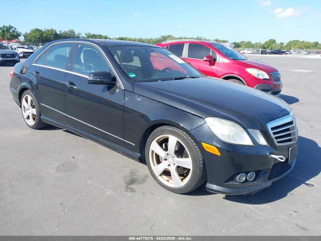 2010 MERCEDES-BENZ E 350 WDDHF8HB2AA098844