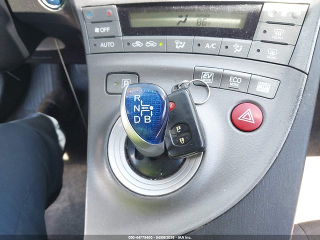 Toyota Prius Two 2015 JTDKN3DU1F2002927 Image 11