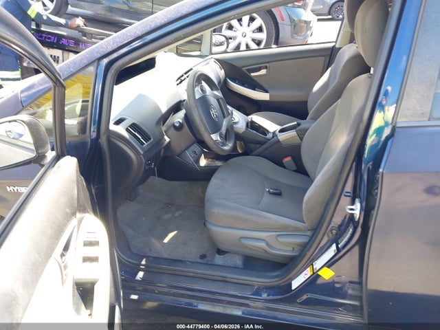 Toyota Prius Two 2015 JTDKN3DU1F2002927 Image 5