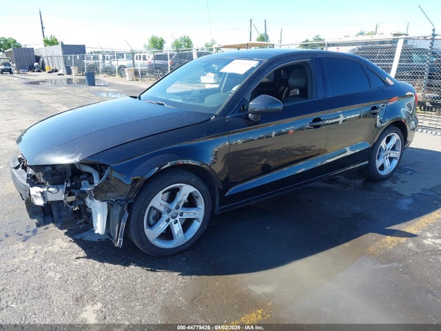 2018 AUDI A3 WAUAUHFF0J1056175 Photo 1