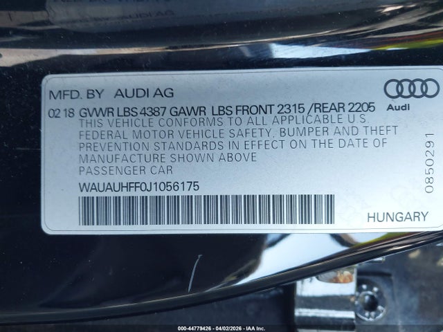 2018 AUDI A3 WAUAUHFF0J1056175 Photo 8