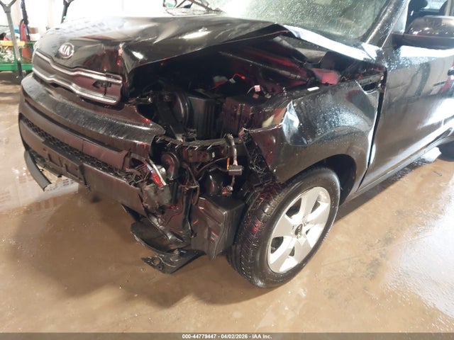 44779447 :رقم المزاد ، KNDJN2A22H7495810 vin ، 2017 Kia Soul مزاد بيع