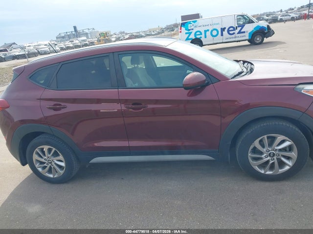 2017 Hyundai Tucson Se მანქანა იყიდება აუქციონზე, vin: KM8J3CA45HU481054, აუქციონის ნომერი: 44779518