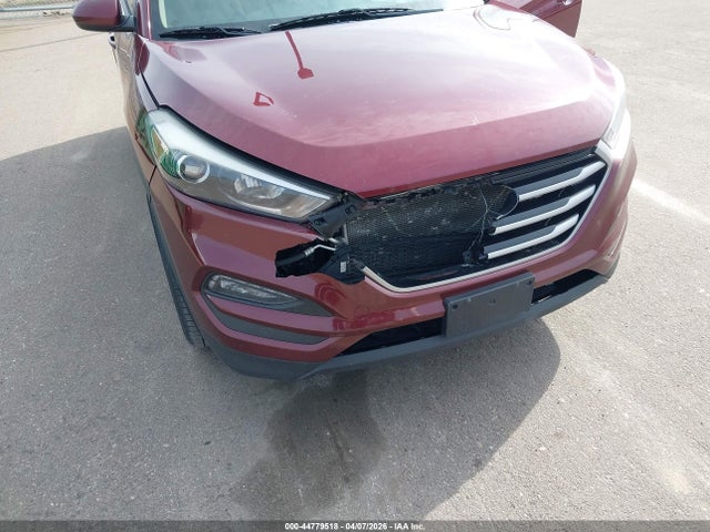 2017 Hyundai Tucson Se მანქანა იყიდება აუქციონზე, vin: KM8J3CA45HU481054, აუქციონის ნომერი: 44779518