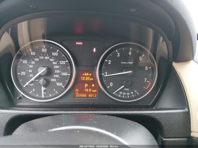 2014 Bmw X1 Xdrive28i მანქანა იყიდება აუქციონზე, vin: WBAVL1C58EVY15306, აუქციონის ნომერი: 44779532