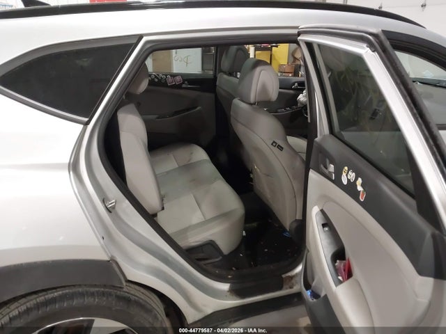 Aukcja sprzedaży 2018 Hyundai Tucson Value, vin: KM8J3CA21JU818243, numer aukcji: 44779587