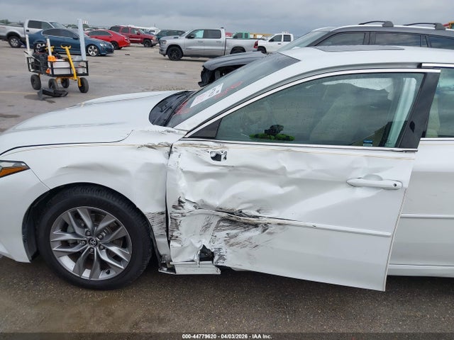 4T1AZ1FB3LU041384 Toyota AVALON XLE