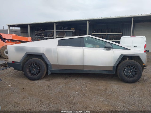Продажа на аукционе авто 2024 Tesla Cybertruck All-wheel Drive, vin: 7G2CEHED4RA049784, номер лота: 44779638
