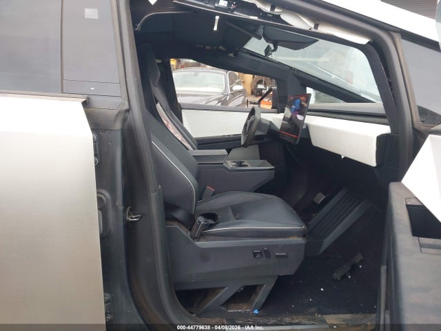 Продажа на аукционе авто 2024 Tesla Cybertruck All-wheel Drive, vin: 7G2CEHED4RA049784, номер лота: 44779638