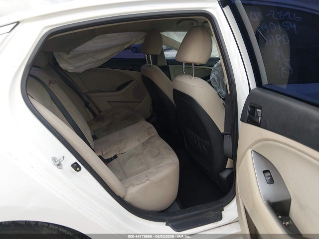 44779668 :رقم المزاد ، KNAGM4A74F5601331 vin ، 2015 Kia Optima Lx مزاد بيع
