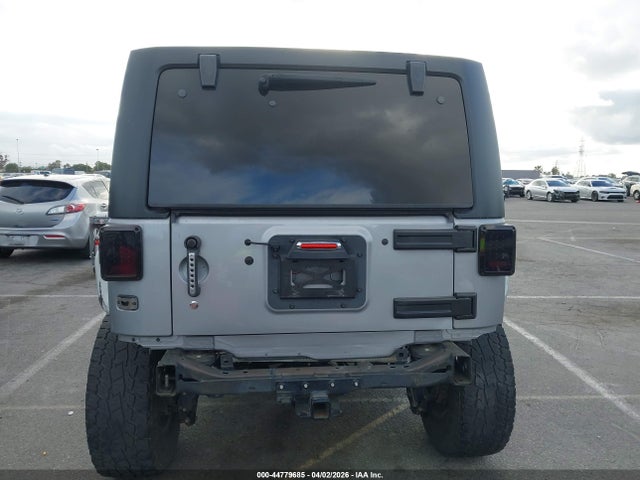 44779685 :رقم المزاد ، 1C4BJWDG8FL643350 vin ، 2015 Jeep Wrangler Unlimited Sport مزاد بيع