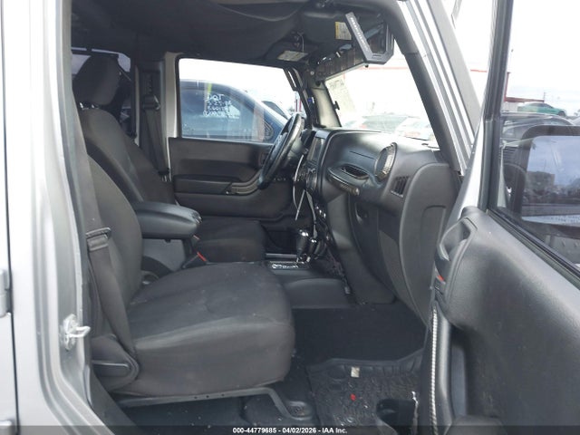 44779685 :رقم المزاد ، 1C4BJWDG8FL643350 vin ، 2015 Jeep Wrangler Unlimited Sport مزاد بيع