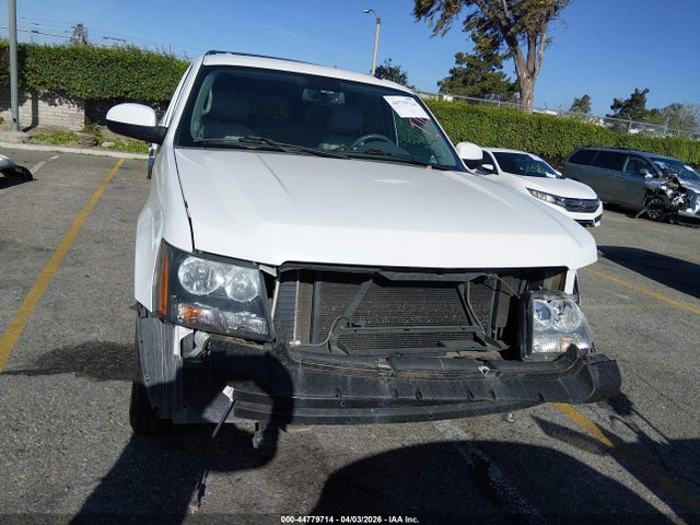 Chevrolet Suburban 1500 Lt 2014 1GNSCJE02ER110573 Image 13