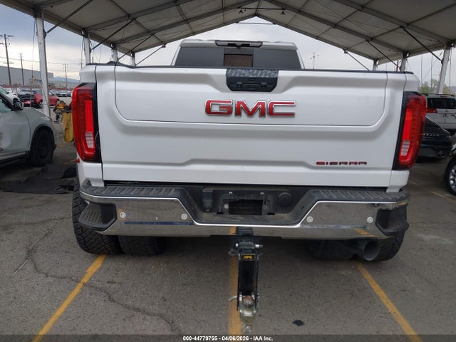44779755 :رقم المزاد ، 1GT49WEY6NF225925 vin ، 2022 Gmc Sierra 3500hd 4wd  Long Bed Denali مزاد بيع