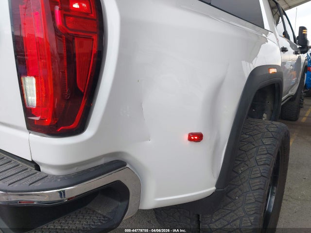 44779755 :رقم المزاد ، 1GT49WEY6NF225925 vin ، 2022 Gmc Sierra 3500hd 4wd  Long Bed Denali مزاد بيع