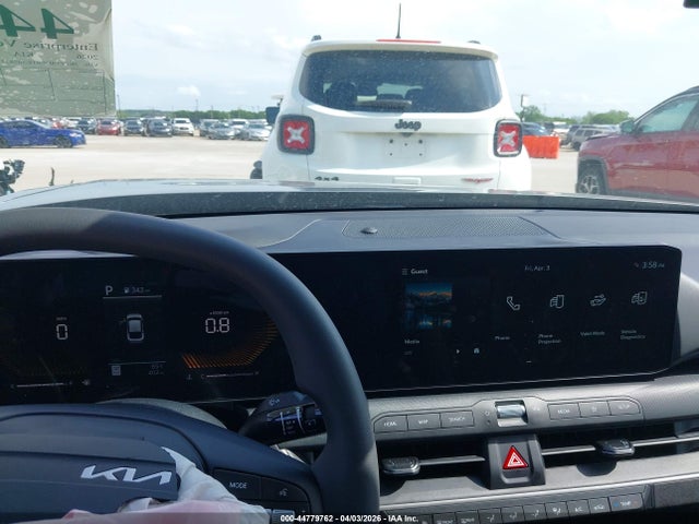 44779762 :رقم المزاد ، 3KPFT4DE0TE305833 vin ، 2026 Kia K4 Lxs مزاد بيع