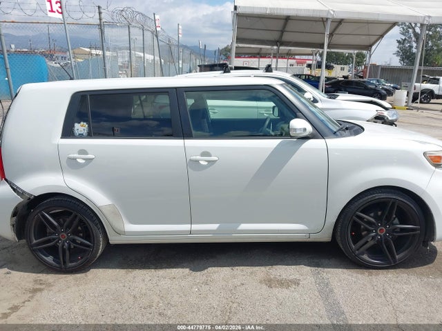 Scion Xb Release Series 2014 JTLZE4FE8EJ062576 Image 13