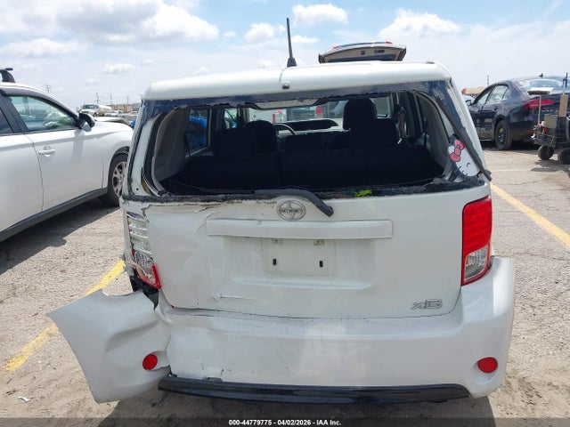 Scion Xb Release Series 2014 JTLZE4FE8EJ062576 Image 16