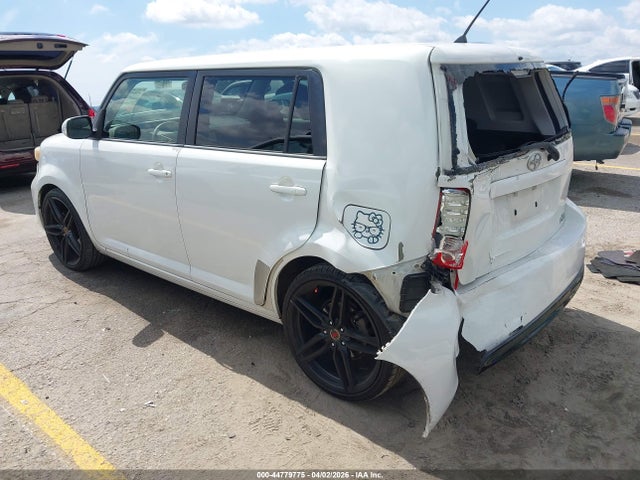 Scion Xb Release Series 2014 JTLZE4FE8EJ062576 Image 3