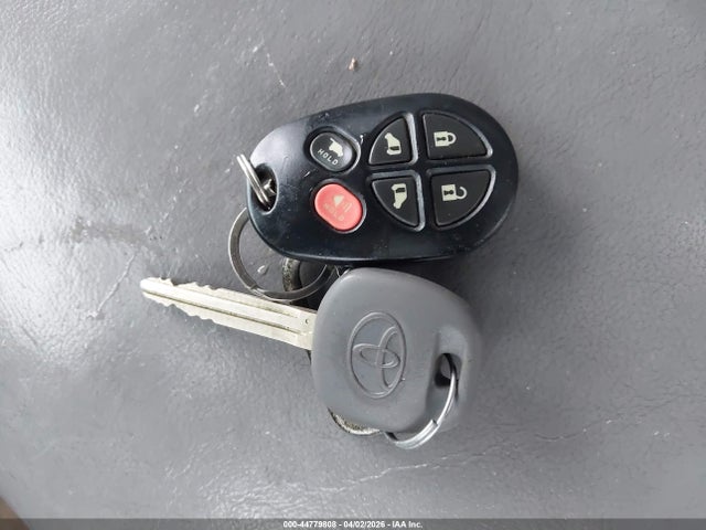 2005 TOYOTA SIENNA 5TDZA22C15S266266 Photo 10