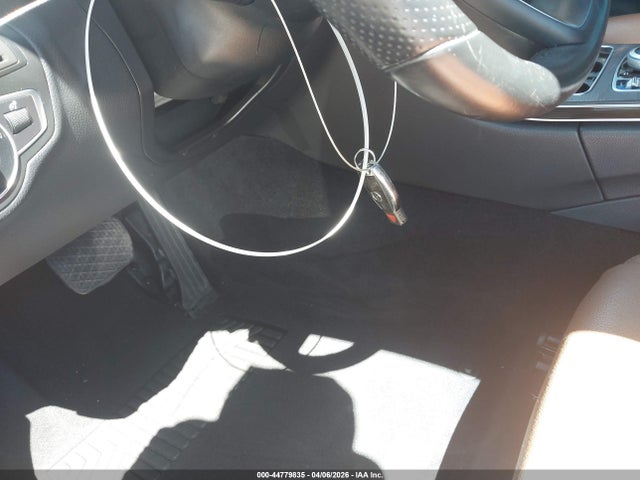 44779835 :رقم المزاد ، WDDWJ4JB6HF335938 vin ، 2017 Mercedes-benz C 300 مزاد بيع