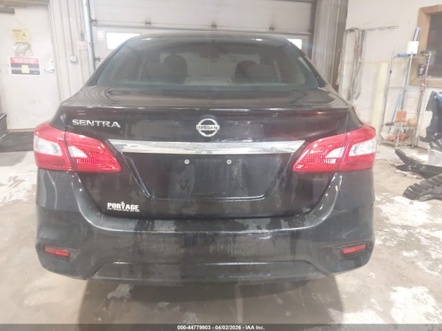 44779903 :رقم المزاد ، 3N1AB7AP6JY327032 vin ، 2018 Nissan Sentra S مزاد بيع