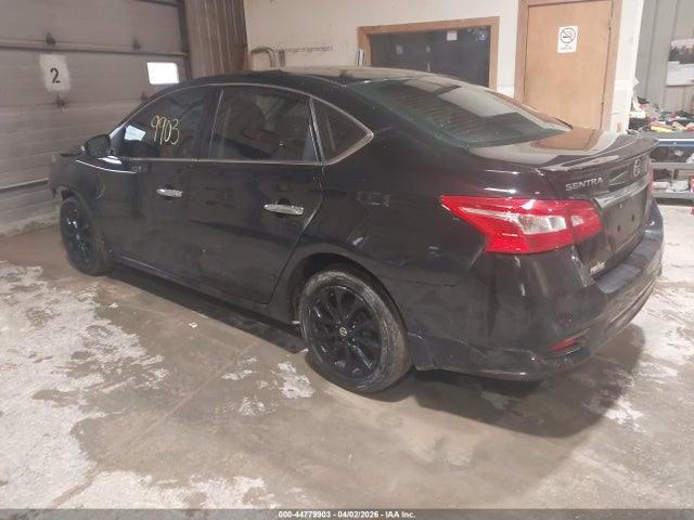 44779903 :رقم المزاد ، 3N1AB7AP6JY327032 vin ، 2018 Nissan Sentra S مزاد بيع