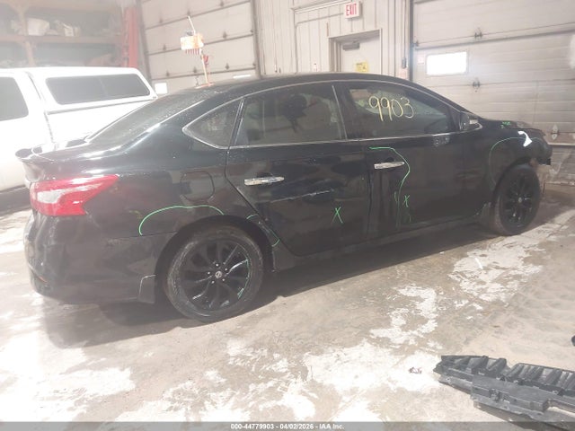 44779903 :رقم المزاد ، 3N1AB7AP6JY327032 vin ، 2018 Nissan Sentra S مزاد بيع