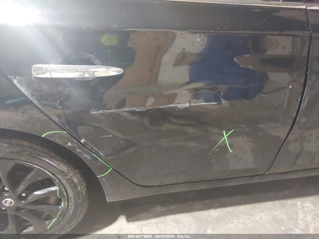 44779903 :رقم المزاد ، 3N1AB7AP6JY327032 vin ، 2018 Nissan Sentra S مزاد بيع