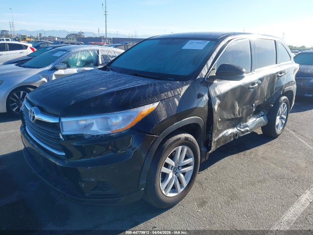 5TDZARFH1GS021856 Toyota Highlander Le