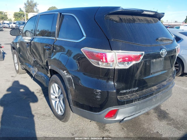 5TDZARFH1GS021856 Toyota Highlander Le