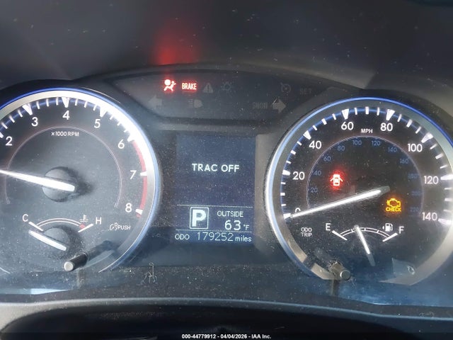 5TDZARFH1GS021856 Toyota Highlander Le